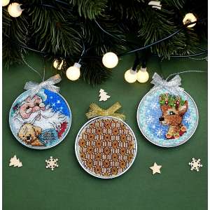 Іграшки в пластиковій заготовці