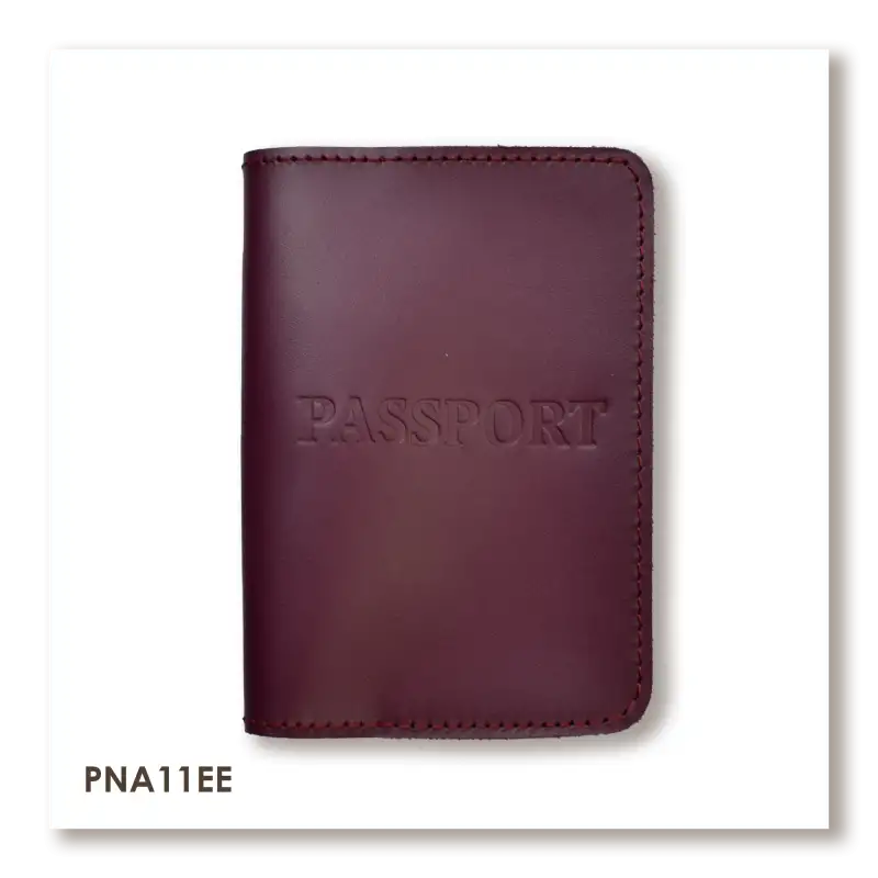 Обложка для паспорта с надписью PASSPORT