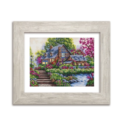 Embroidery Kit N 076 "House in the Garden"