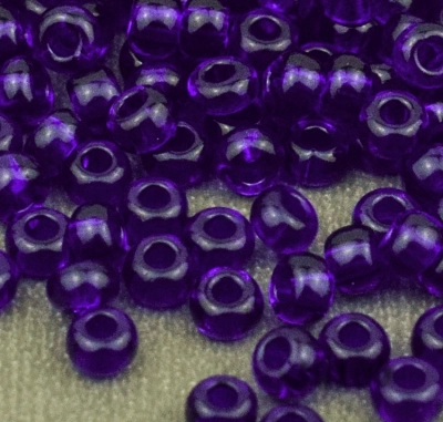 Бісер Preciosa 30100 8/0 